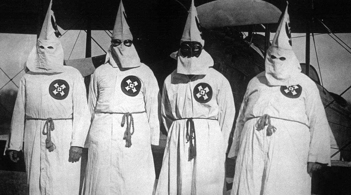 1 jour, 1 combat : 23 avril 1944 : Le Ku Klux Klan est (presque) dissout -  Licra - Antiraciste depuis 1927